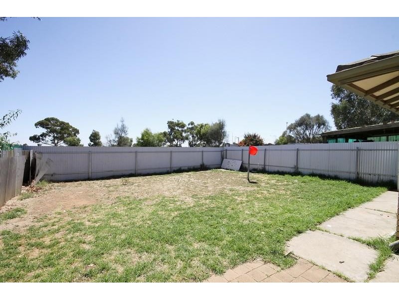 17 Adaluna Crescent, Smithfield SA 5114