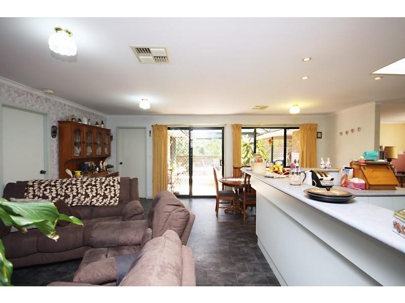 48 Jemalong Crescent, Roseworthy SA 5371