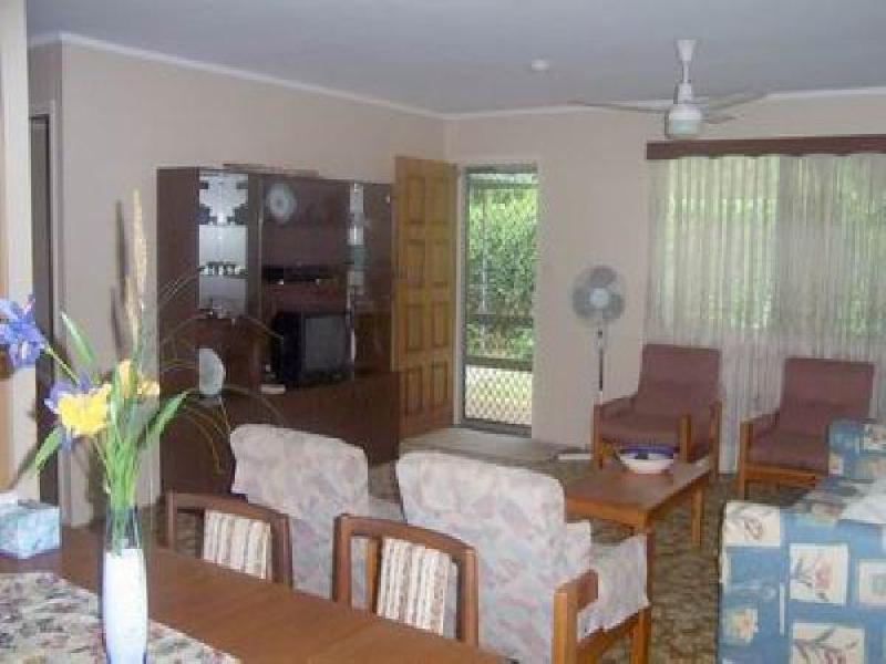 18 ROSS STREET, Burrum Heads QLD 4659