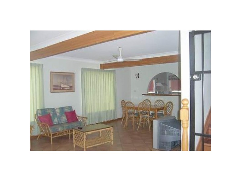 26 Burrum Street, Burrum Heads QLD 4659