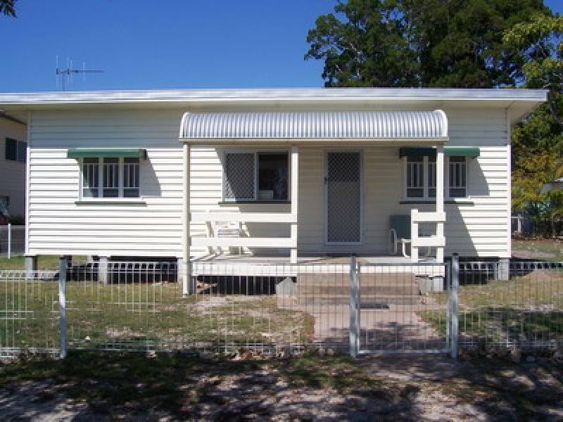 28 Burrum Street, Burrum Heads QLD 4659