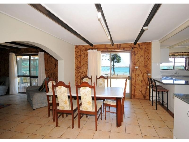 70 Riverview Drive, Burrum Heads QLD 4659