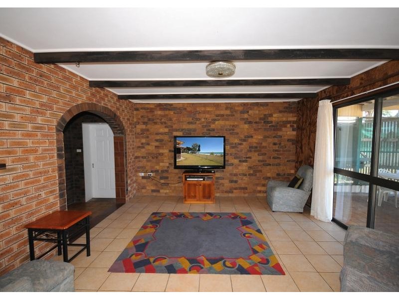 70 Riverview Drive, Burrum Heads QLD 4659