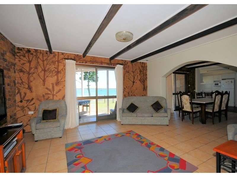 70 Riverview Drive, Burrum Heads QLD 4659