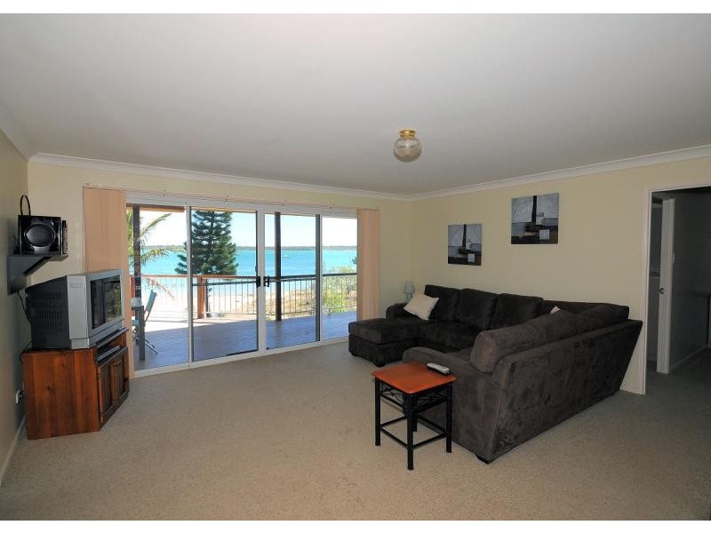 70 Riverview Drive, Burrum Heads QLD 4659