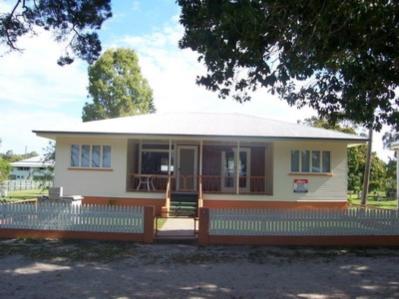 40 Esplanade, Burrum Heads QLD 4659