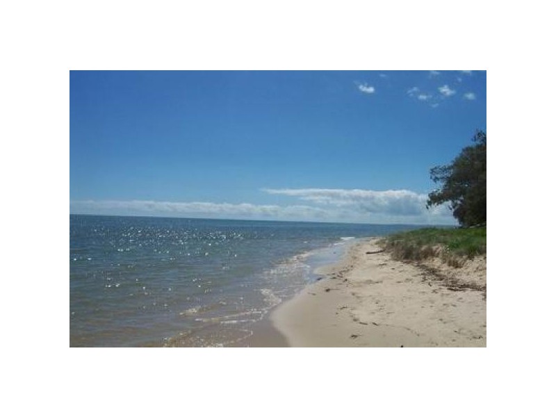 47 Esplanade, Burrum Heads QLD 4659