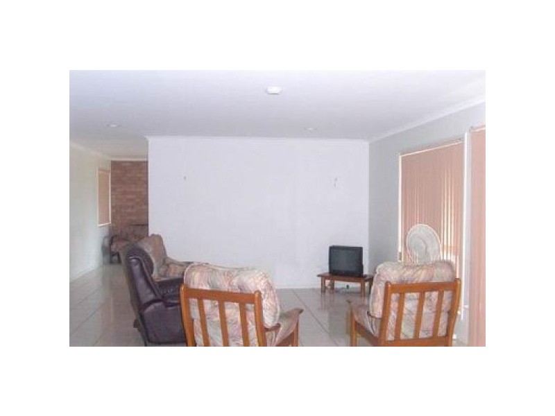 136 Burrum Street, Burrum Heads QLD 4659