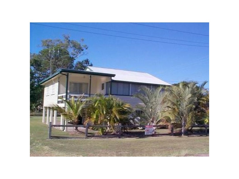 8 Burrum Heads Road, Burrum Heads QLD 4659