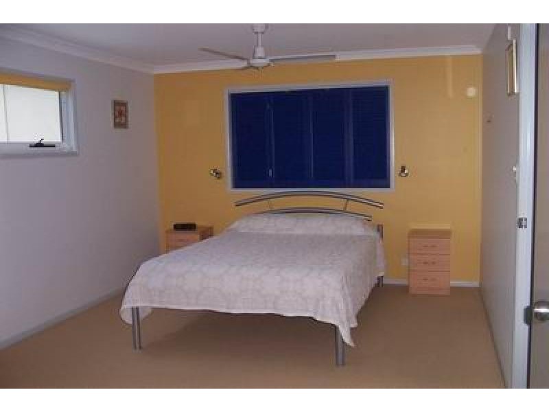 129 Burrum Street, Burrum Heads QLD 4659