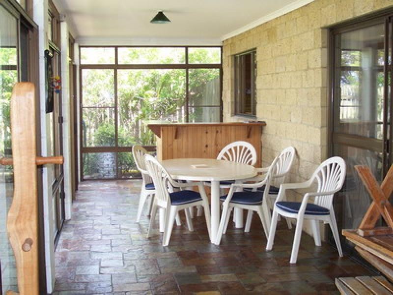60 Kingfisher Pde, Toogoom QLD 4655