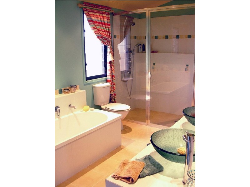 27 TRAVISTON WAY, Burrum Heads QLD 4659