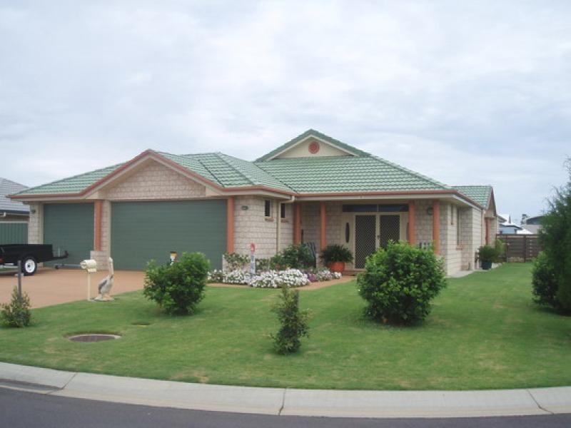 22 LUCAS DRIVE, Burrum Heads QLD 4659