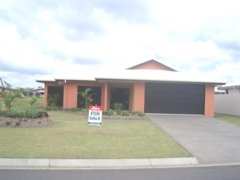 33 TRAVISTON WAY, Burrum Heads QLD 4659