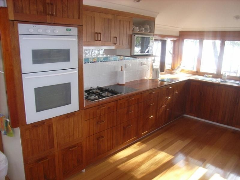 42 ESPLANADE, Burrum Heads QLD 4659