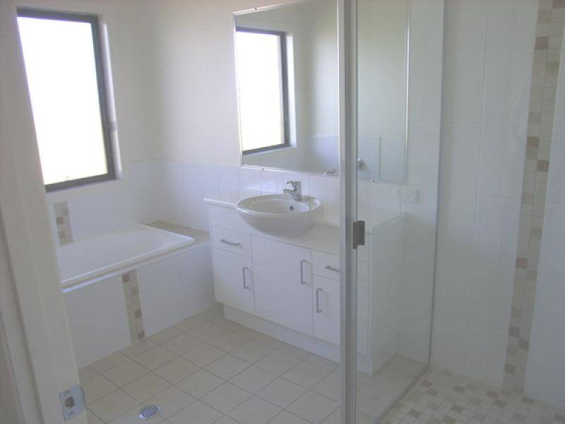 8 KRISTA COURT, Burrum Heads QLD 4659