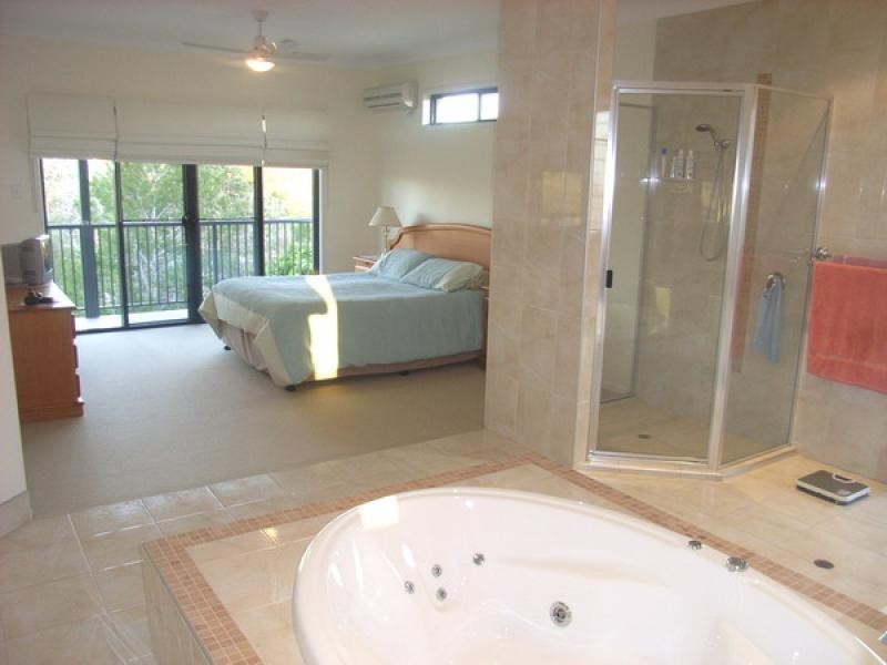 1 Tamarind Close, Burrum Heads QLD 4659