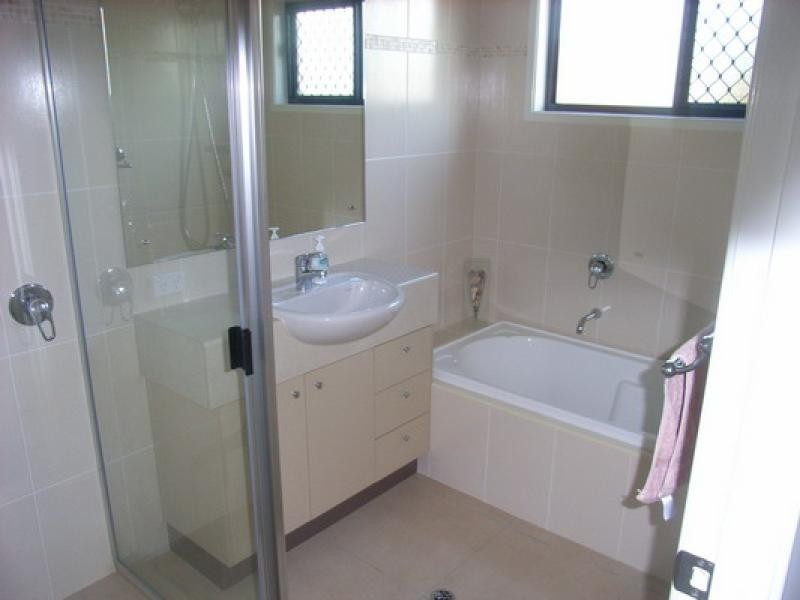 1 Tamarind Close, Burrum Heads QLD 4659