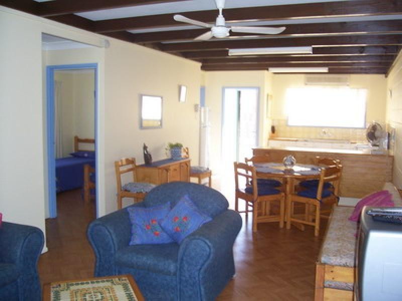 UNIT 1/175 BURRUM STREET, Burrum Heads QLD 4659