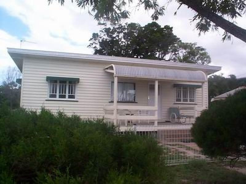 28 Burrum Street, Burrum Heads QLD 4659