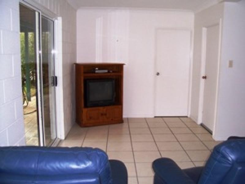 102 Riverview Drive, Burrum Heads QLD 4659