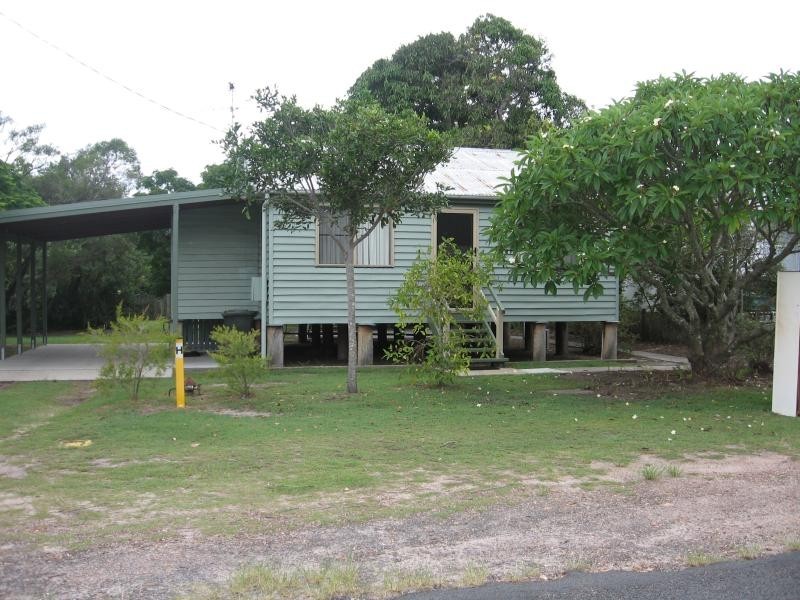 58 HOWARD STREET, Burrum Heads QLD 4659