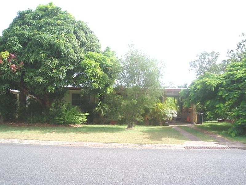 41 BURRUM HEADS ROAD, Burrum Heads QLD 4659