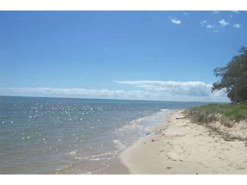 175 Burrum Street, Burrum Heads QLD 4659