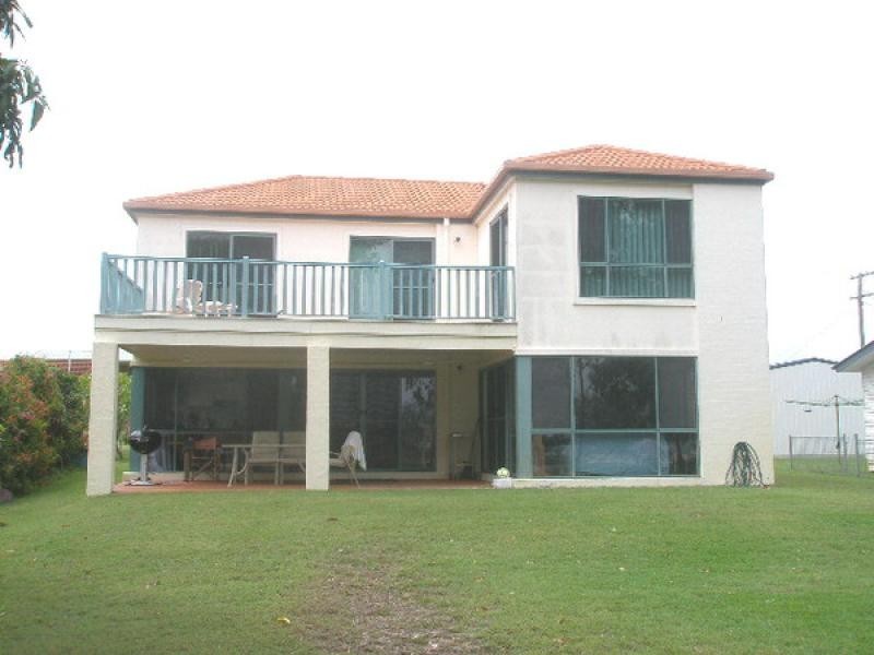 84 RIVERVIEW DRIVE, Burrum Heads QLD 4659