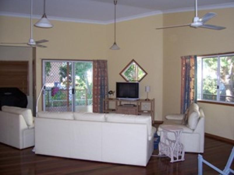 20 Travis Road, Burrum Heads QLD 4659