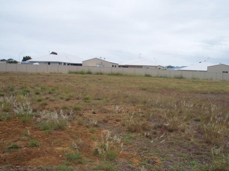 25 Bryan Ct, Burrum Heads QLD 4659