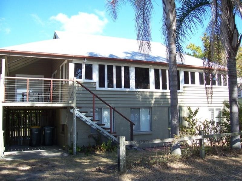 42 Esplanade, Burrum Heads QLD 4659