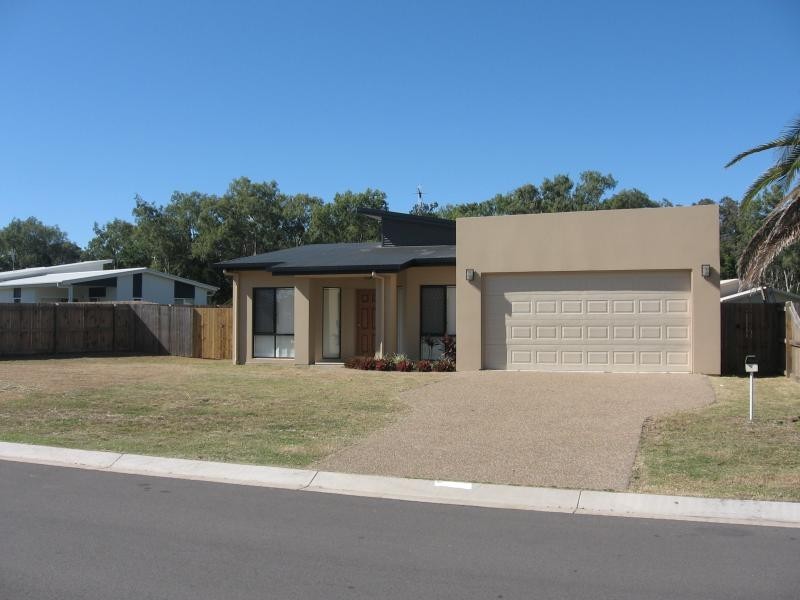 4 OYSTER COURT, Toogoom QLD 4655