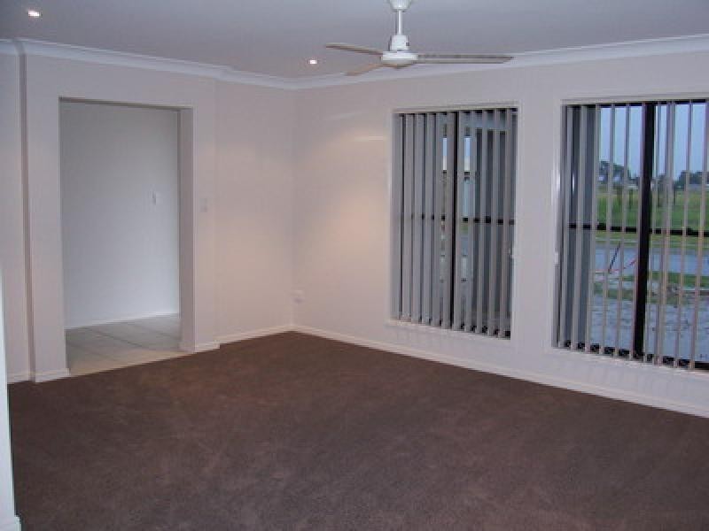 24 LOUISE DRIVE, Burrum Heads QLD 4659