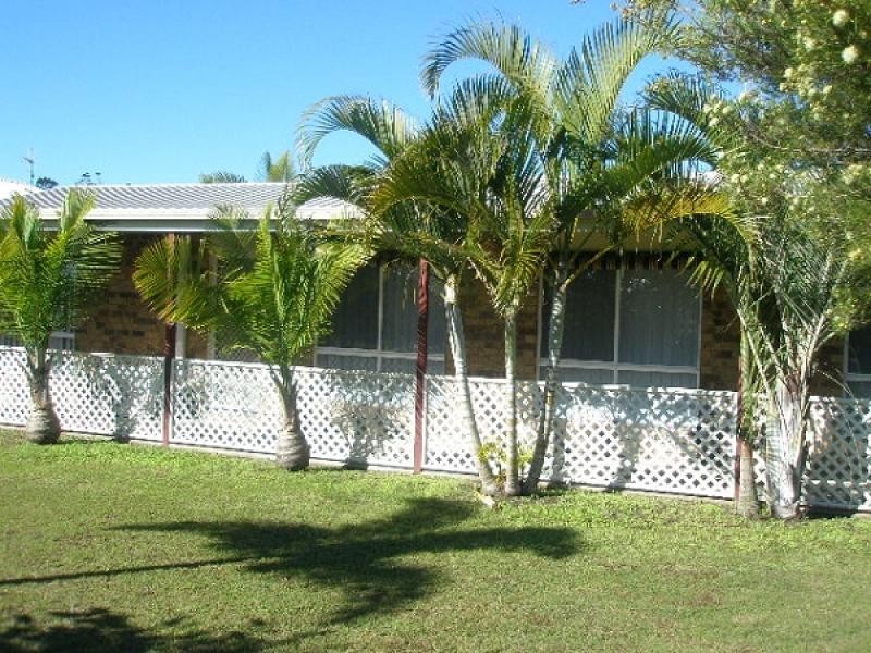 4 LAKESIDE DRIVE, Burrum Heads QLD 4659