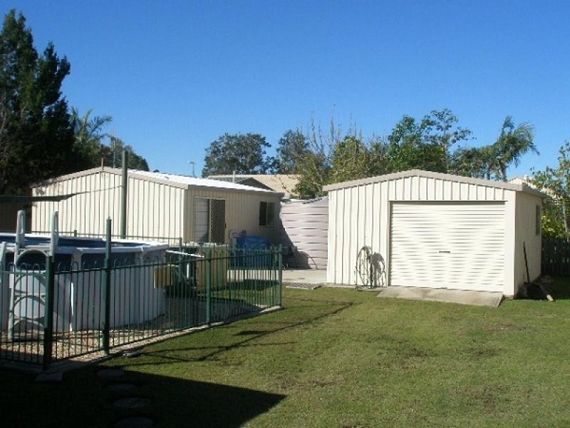 4 LAKESIDE DRIVE, Burrum Heads QLD 4659