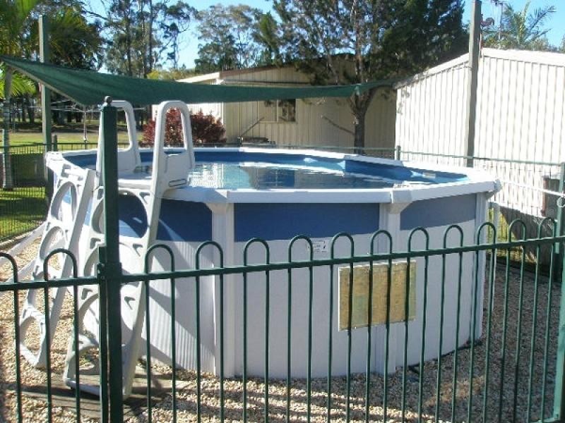 4 LAKESIDE DRIVE, Burrum Heads QLD 4659