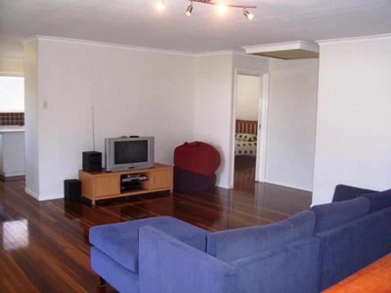 61 Kingfisher Pde, Toogoom QLD 4655