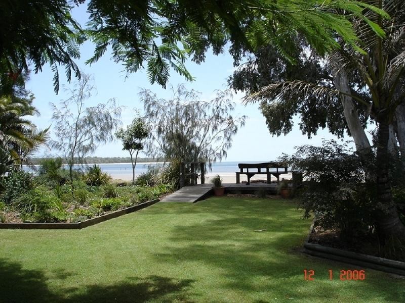 50 Esplanade, Burrum Heads QLD 4659
