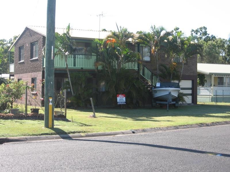 Unit 1/35 Ross Street, Burrum Heads QLD 4659