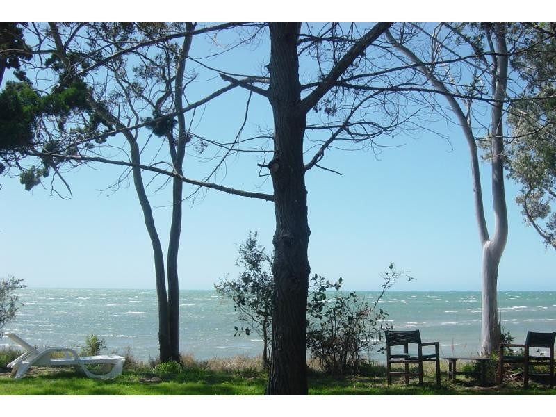 66 Kingfisher Pde, Toogoom QLD 4655