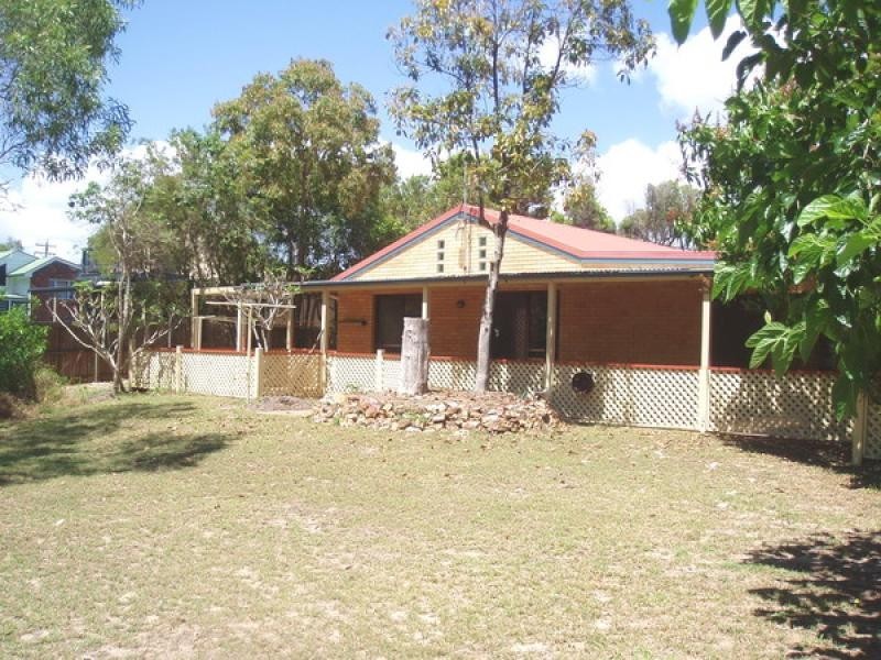 126 Kingfisher Pde,, Toogoom QLD 4655