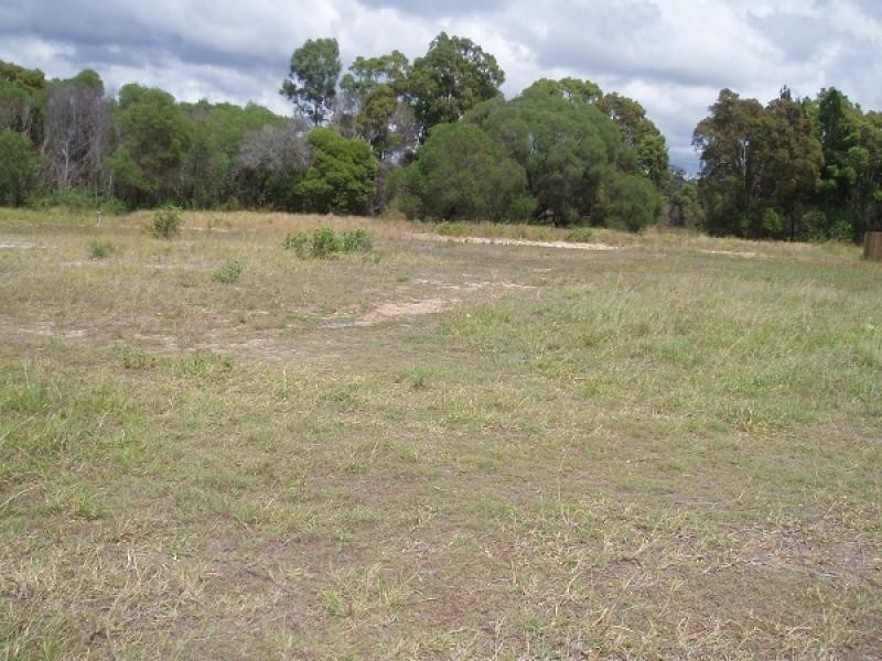 13 LAKES Blvd, Burrum Heads QLD 4659