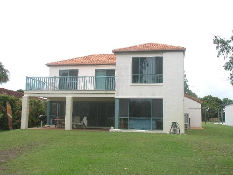 84 Riverview Drive, Burrum Heads QLD 4659