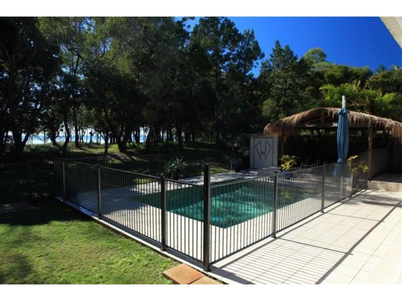 108 Kingfisher Pde, Toogoom QLD 4655
