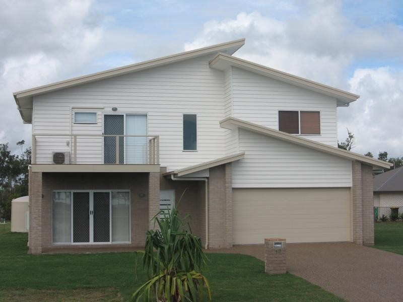 12 Sandcastles Circuit, Burrum Heads QLD 4659