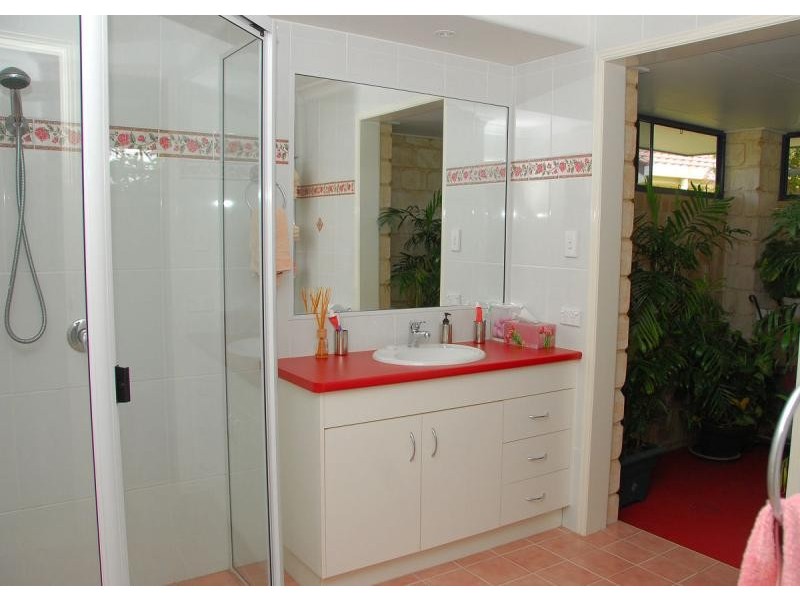 20 Bentwood Crescent, Burrum Heads QLD 4659