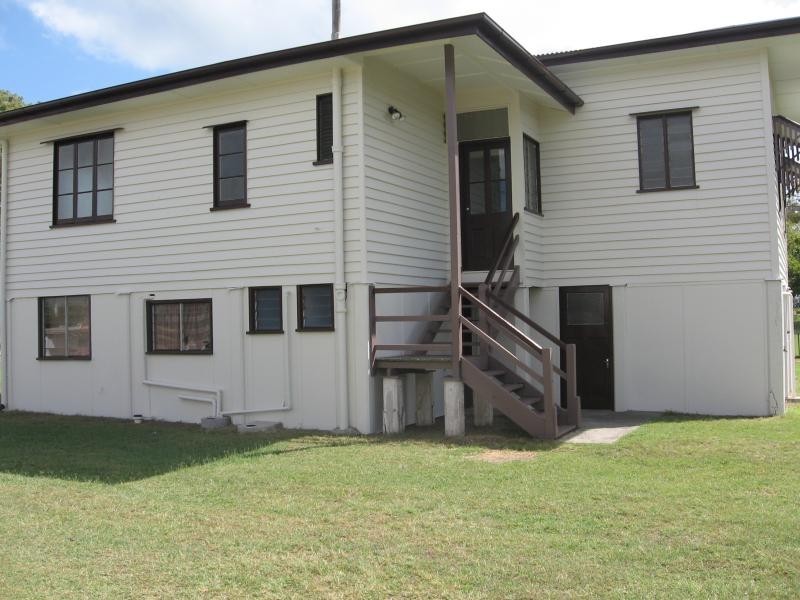 6 Burrum Heads Road, Burrum Heads QLD 4659