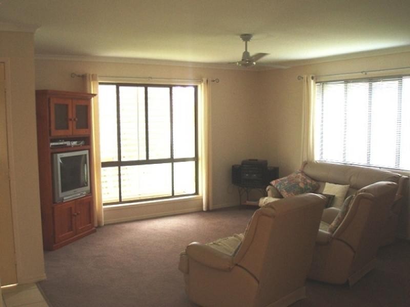 39 Ross Street, Burrum Heads QLD 4659