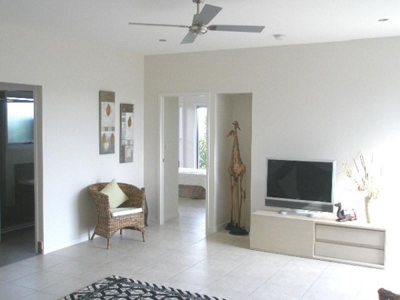 4 Seashells Court, Burrum Heads QLD 4659